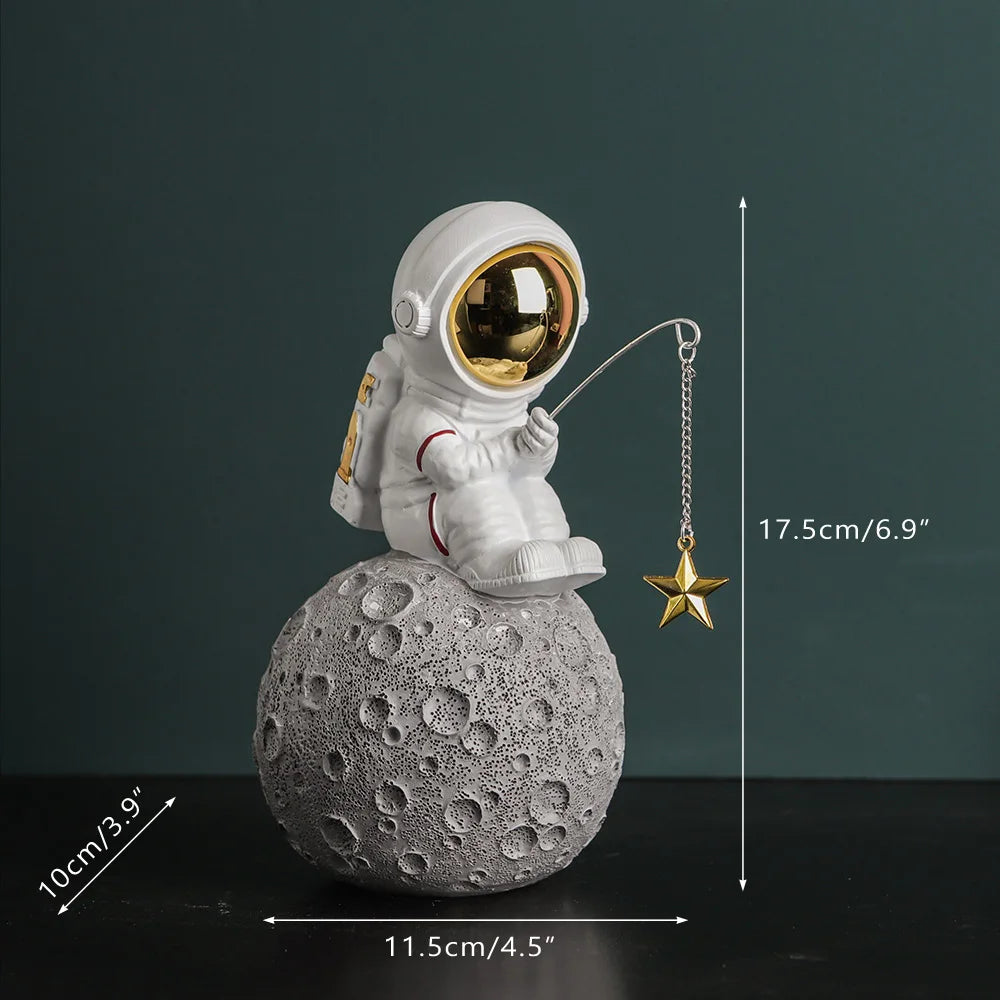 Goldene Astronautenfigur Dekoration